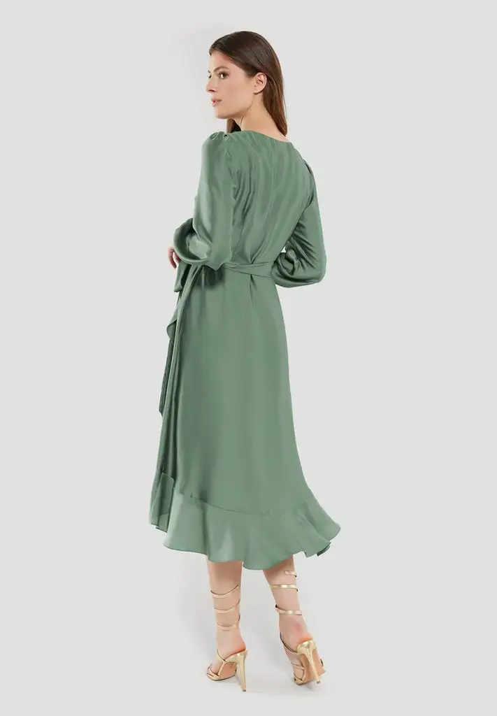 Vokuhila-Kleid mit blusigen Ärmeln