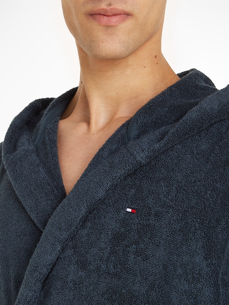 HOODED BATHROBE