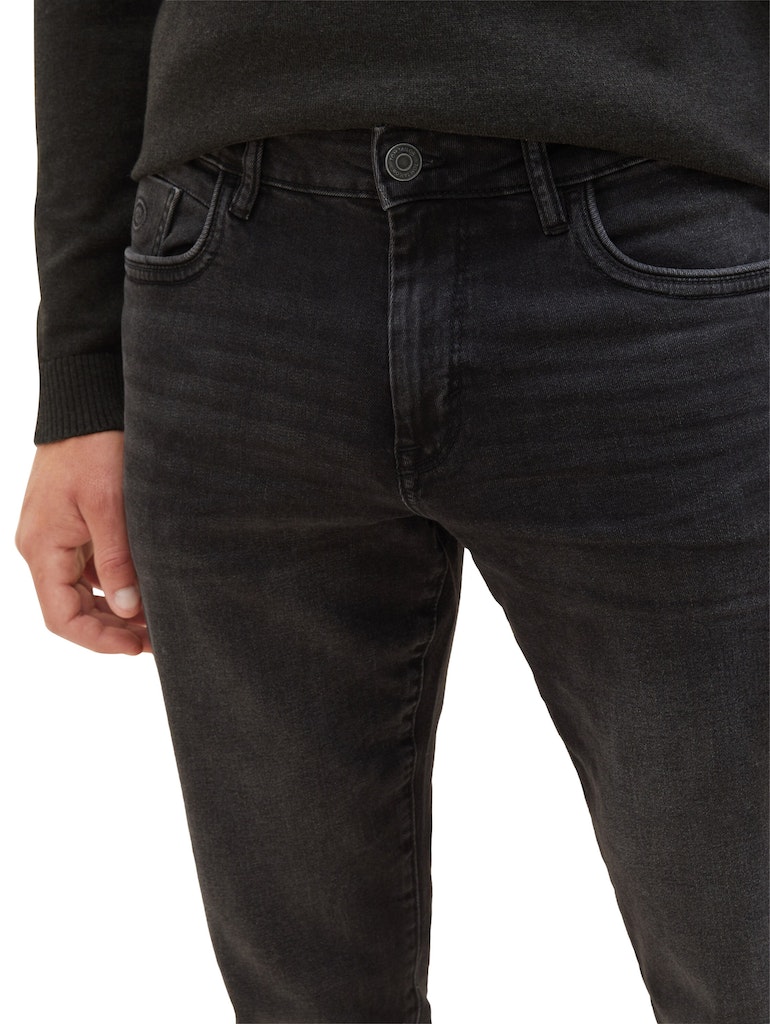 Josh Regular Slim Jeans