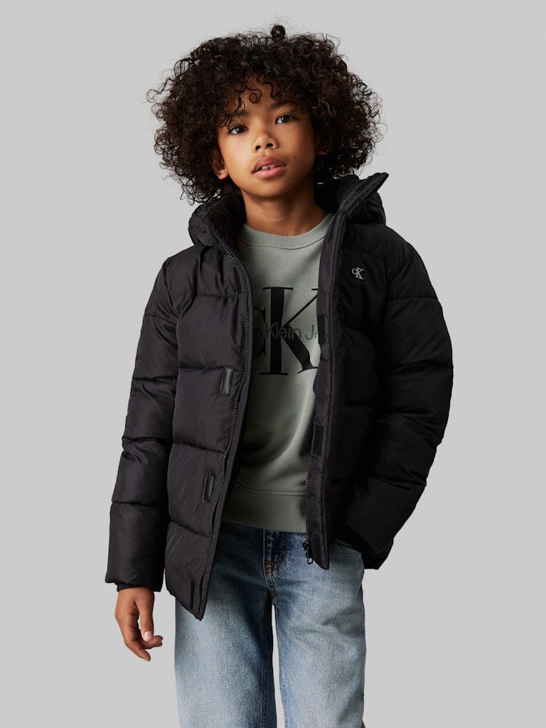 ESSENTIAL PUFFER JACKET