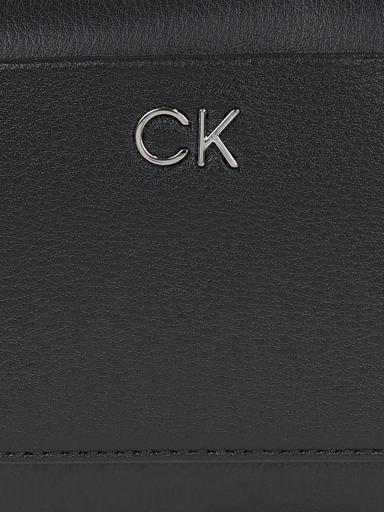 CK DAILY CAMERA BAG PEBBLE