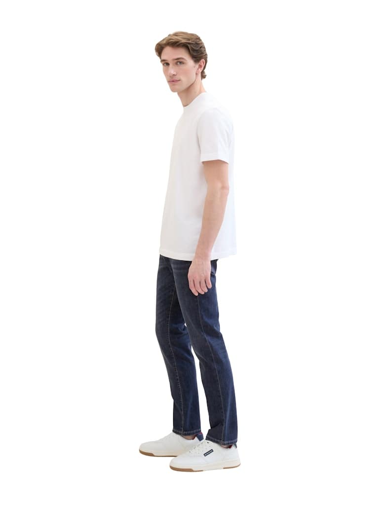 Ultra Light Josh Slim Jeans