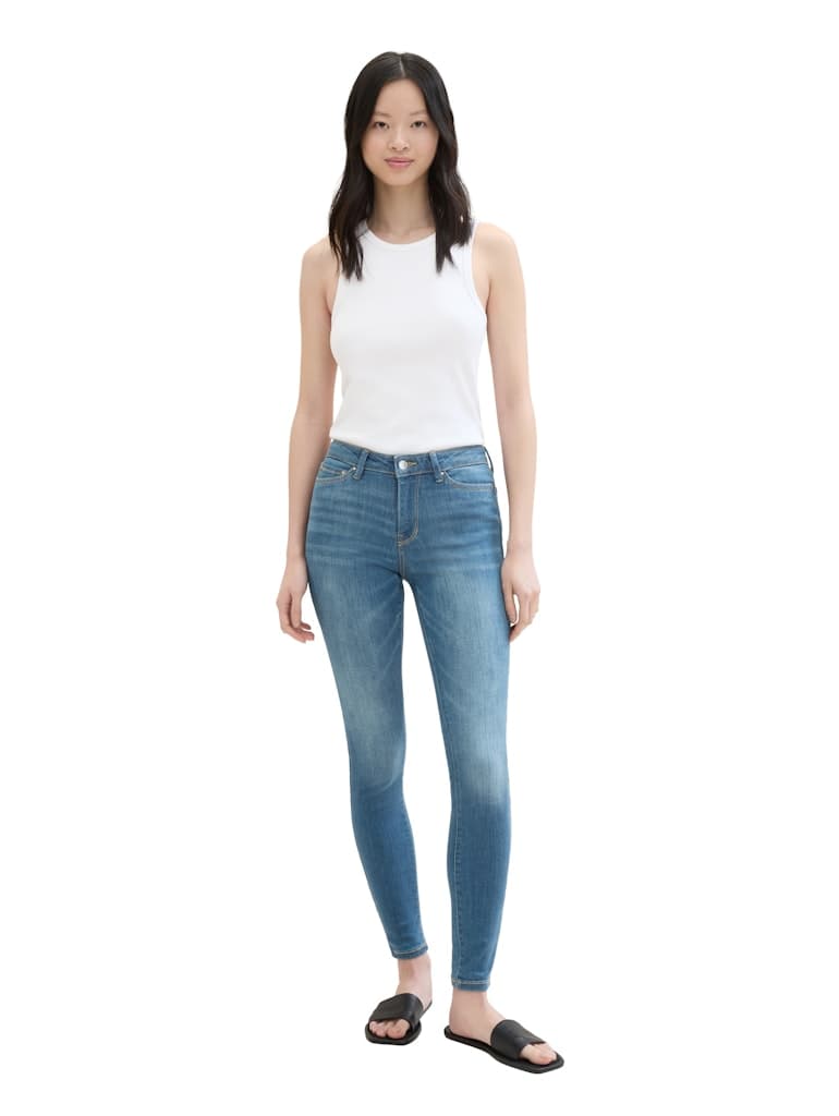 Nela Extra Skinny Jeans