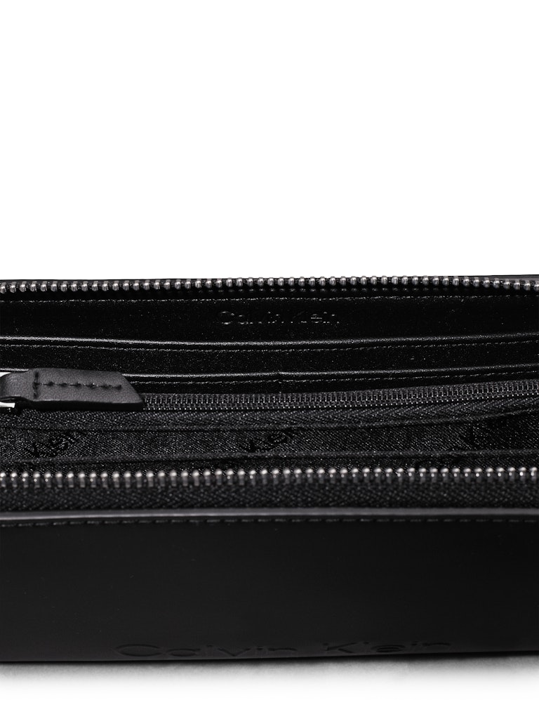 EMBOSSED LOGO ZIP LG WALLET