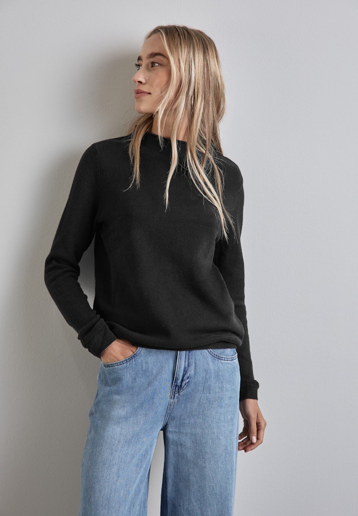 Pullover mit gerolltem Saum